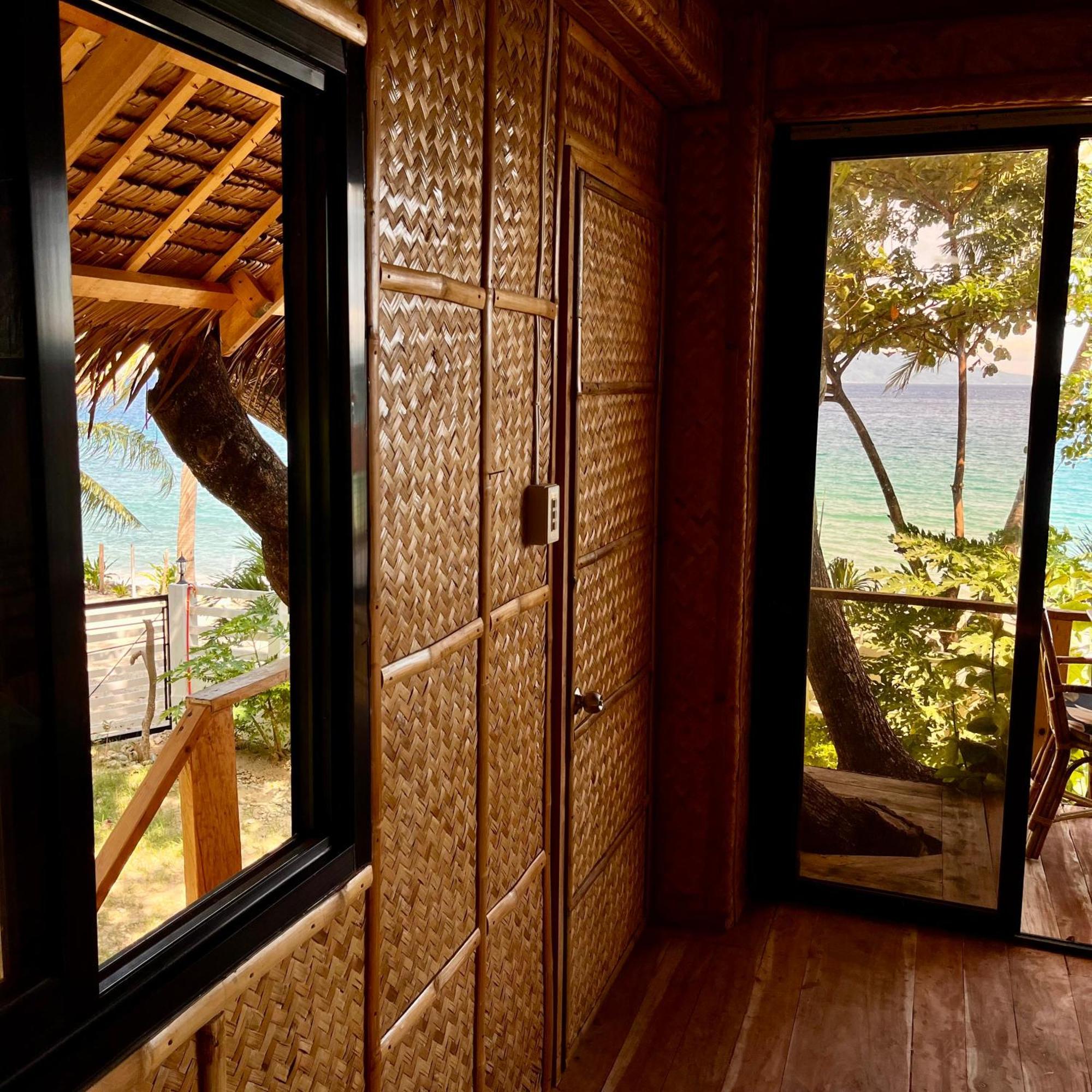 Amami Beachfront Villa With Private Beach Пуерто-Галера Екстер'єр фото